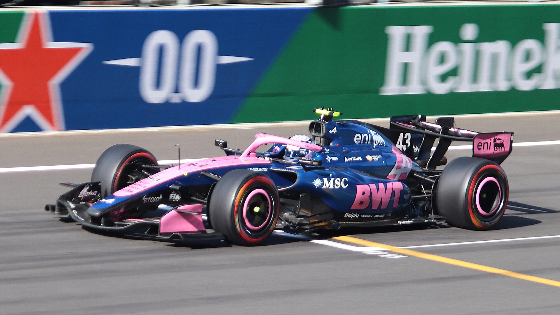 Franco Colapinto driving his Alpine in qualifying